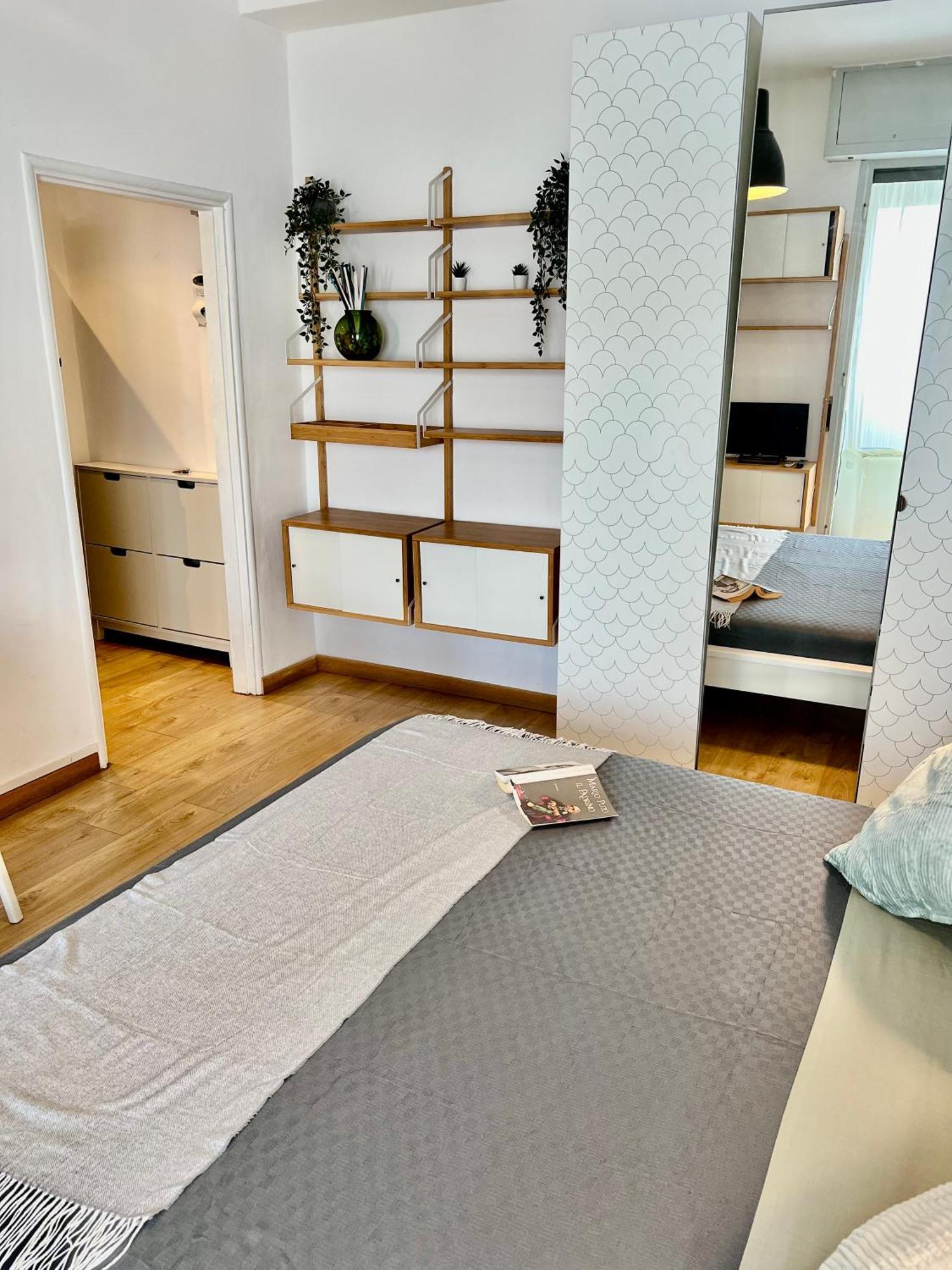 Cozy Apartment 3 Km Away From Duomo — Photos 2